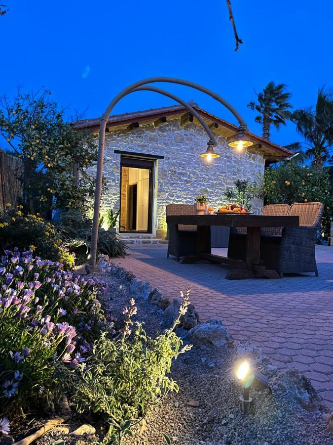 Villa Aspasia With Private Jacuzzi - Oasis Resort Kokkinos Pyrgos Exterior foto