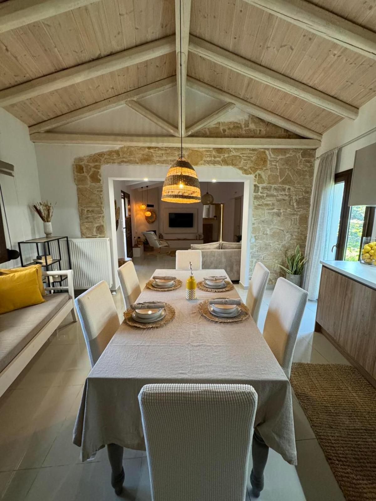 Villa Aspasia With Private Jacuzzi - Oasis Resort Kokkinos Pyrgos Exterior foto