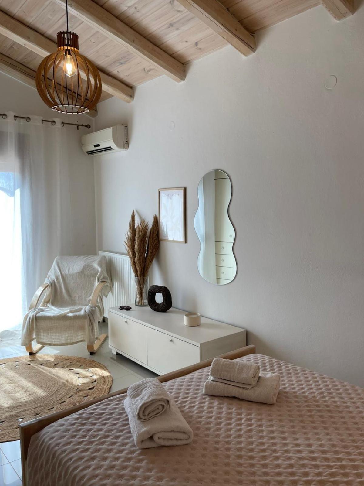 Villa Aspasia With Private Jacuzzi - Oasis Resort Kokkinos Pyrgos Exterior foto