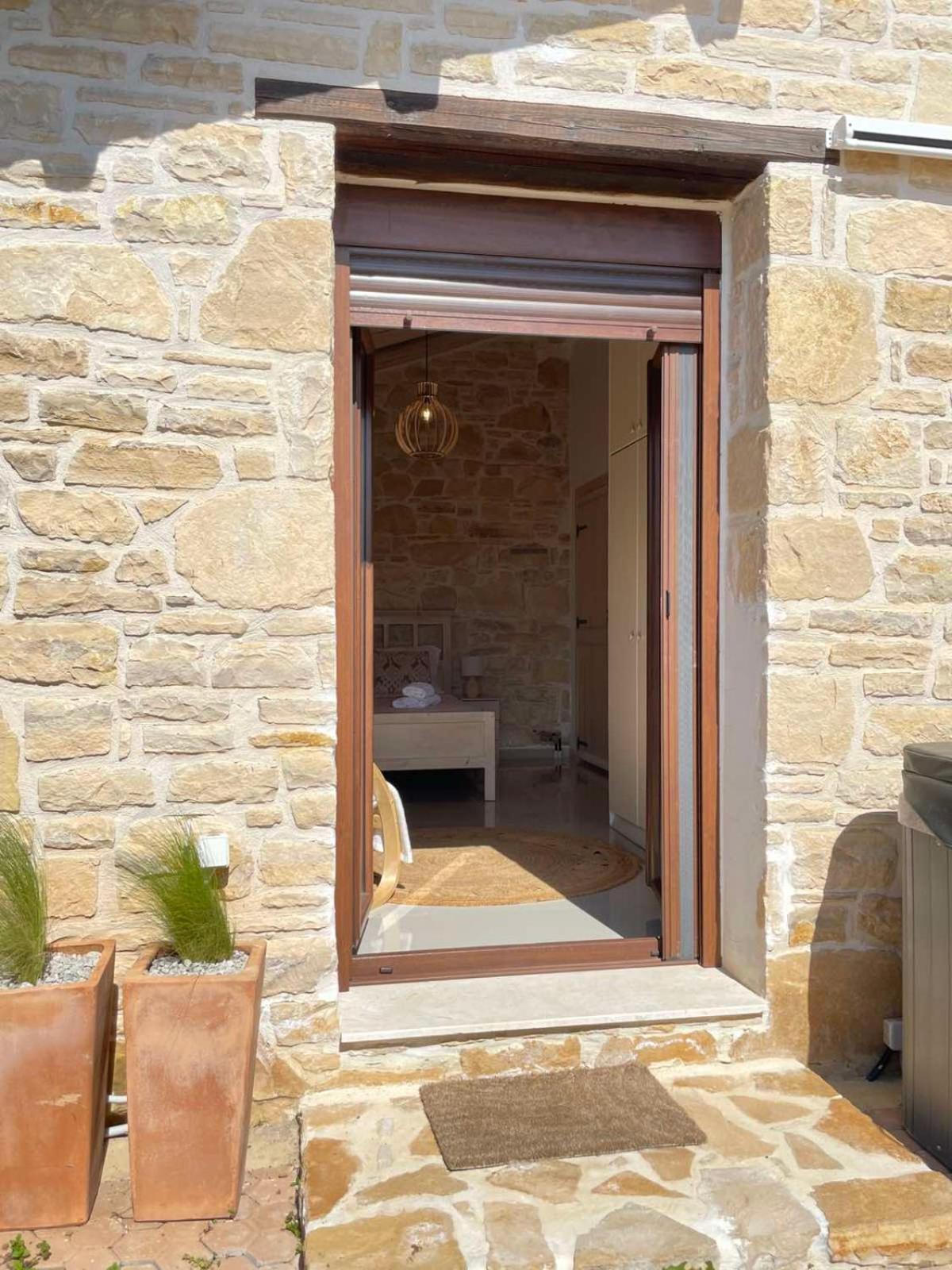 Villa Aspasia With Private Jacuzzi - Oasis Resort Kokkinos Pyrgos Exterior foto